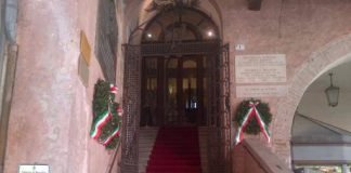 Ravenna, bandiera a mezz’asta per la Giornata contro la violenza sulle donne