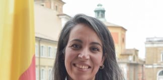 Bufera a Ravenna: insulti social alla deputata Bakkali, poi le scuse e il commento del Sindaco Ouidad Bakkali